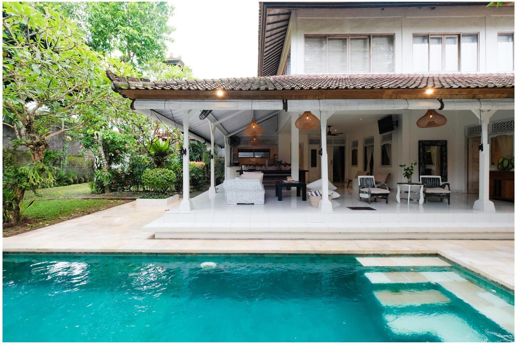 Hari * Seminyak (Bali)